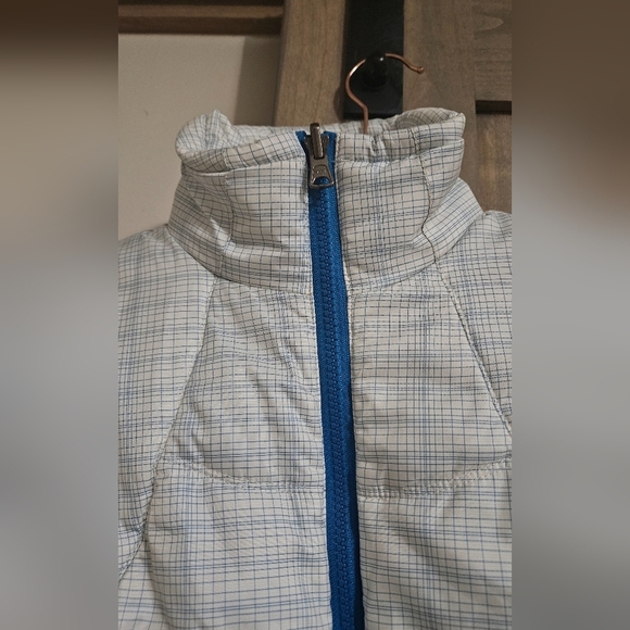 COLUMBIA Omni heat Powder lite full zip jacket. Blue/white plaid. Size Small - Picture 11 of 16